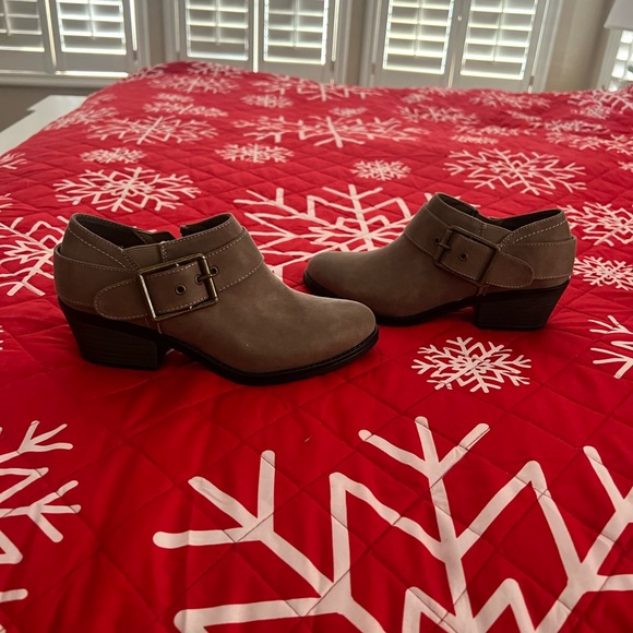 Croft and Barrow Booties. New without box. - Picture 2 of 3